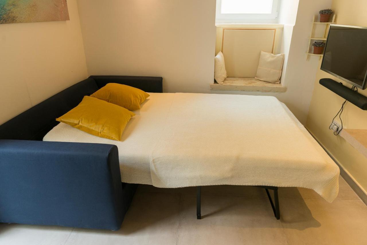 Authentic Gf Apartment With Terrace At The 3 Cities Marina Cospicua Exteriör bild