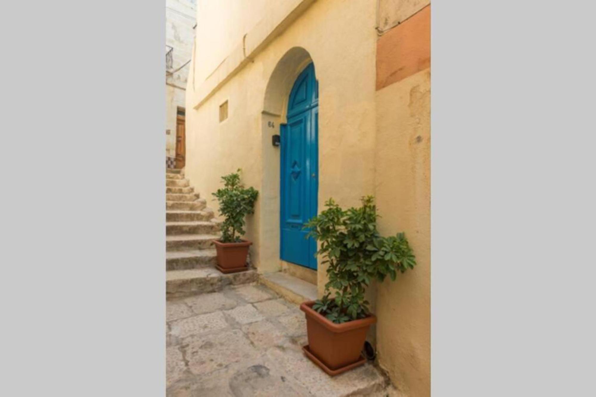Authentic Gf Apartment With Terrace At The 3 Cities Marina Cospicua Exteriör bild
