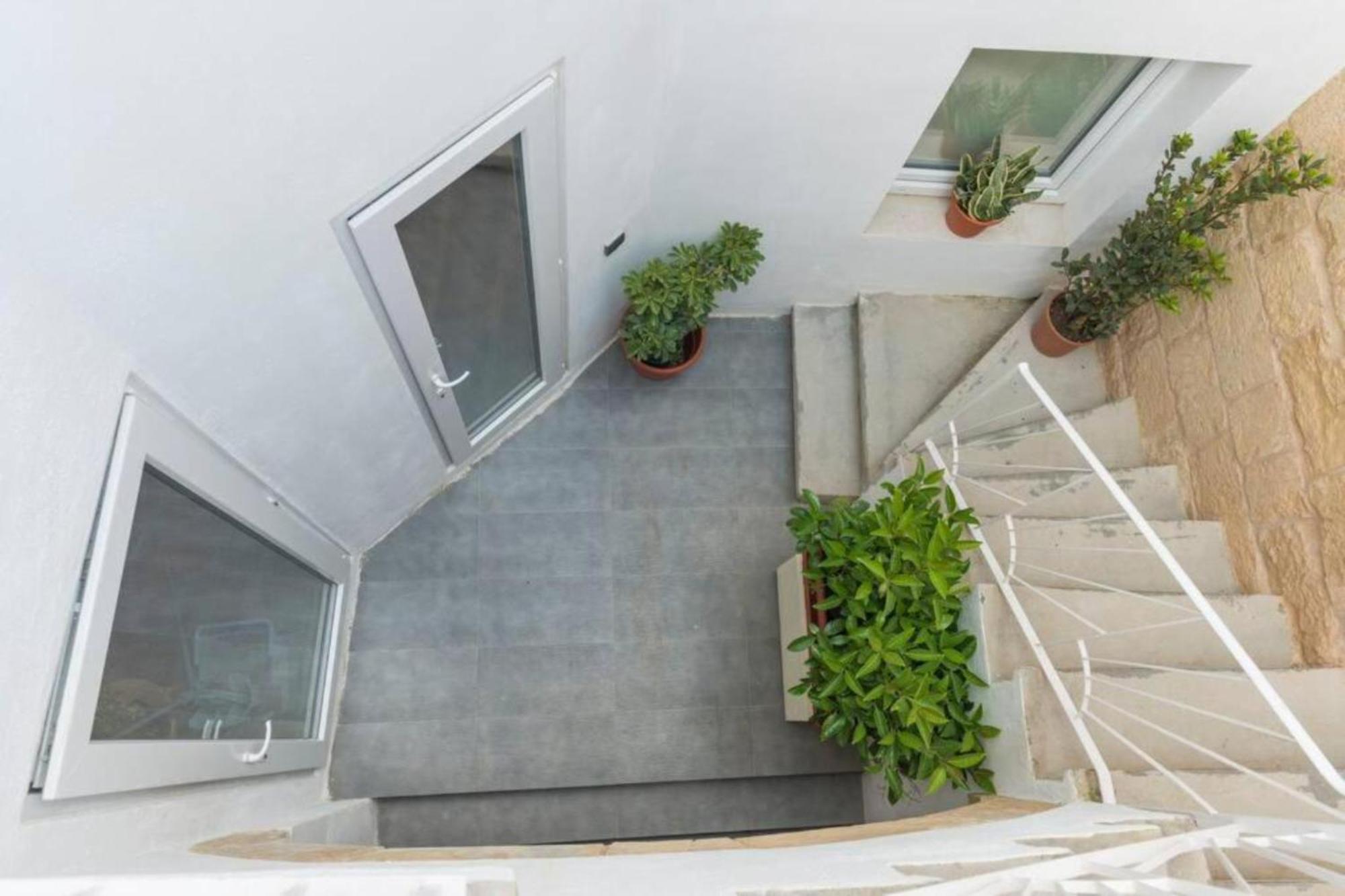 Authentic Gf Apartment With Terrace At The 3 Cities Marina Cospicua Exteriör bild