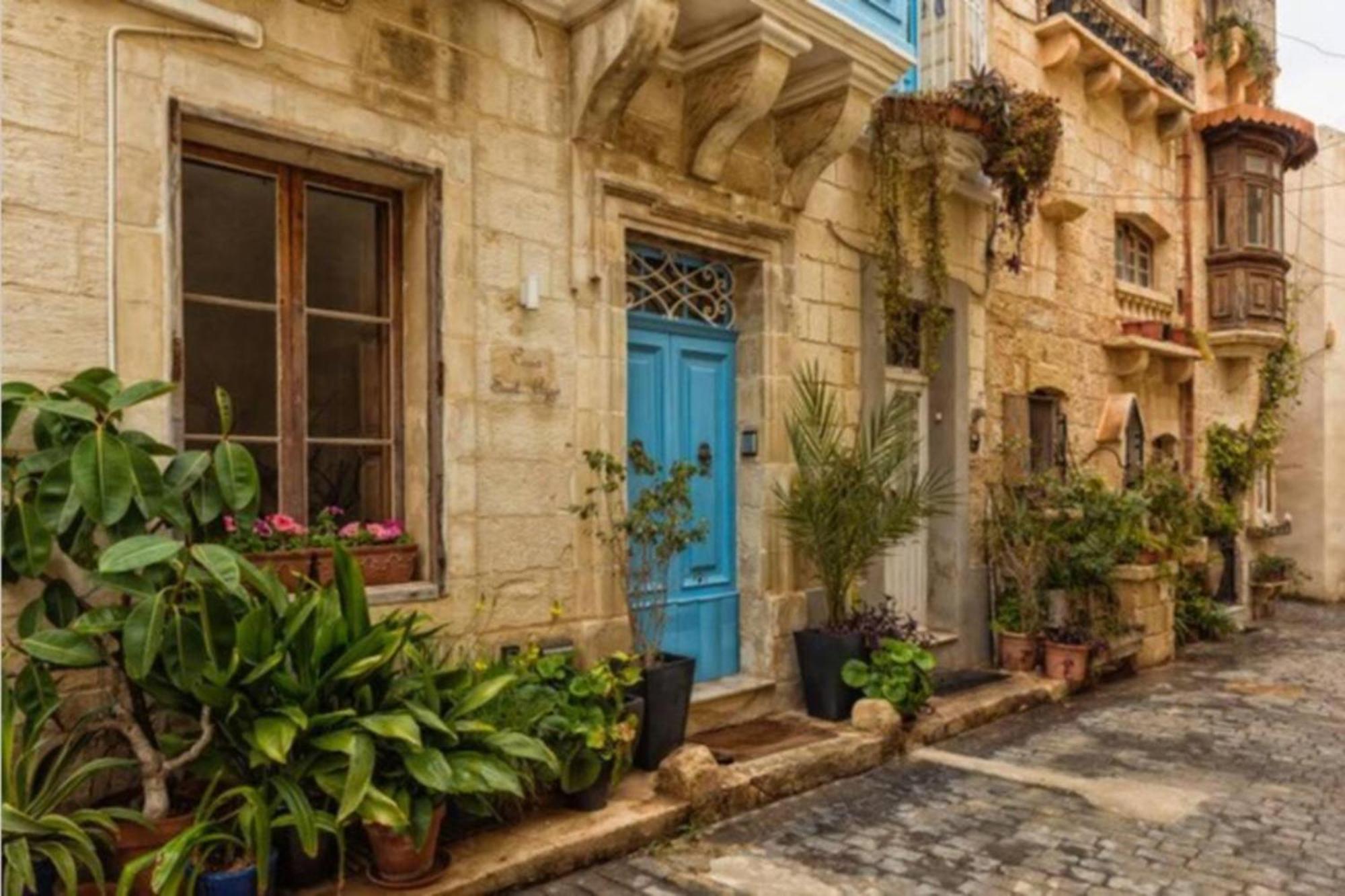 Authentic Gf Apartment With Terrace At The 3 Cities Marina Cospicua Exteriör bild
