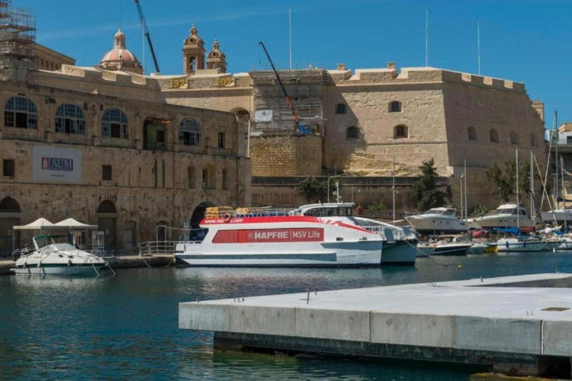 Authentic Gf Apartment With Terrace At The 3 Cities Marina Cospicua Exteriör bild